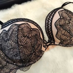 Victoria's secret push up bra 32DD